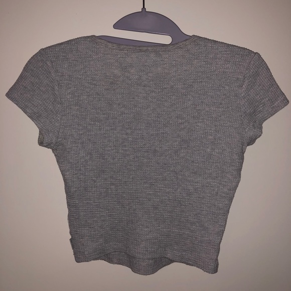 Aritzia TNA Waffle Grey Crop TSHIRT ✨ - Picture 5 of 5